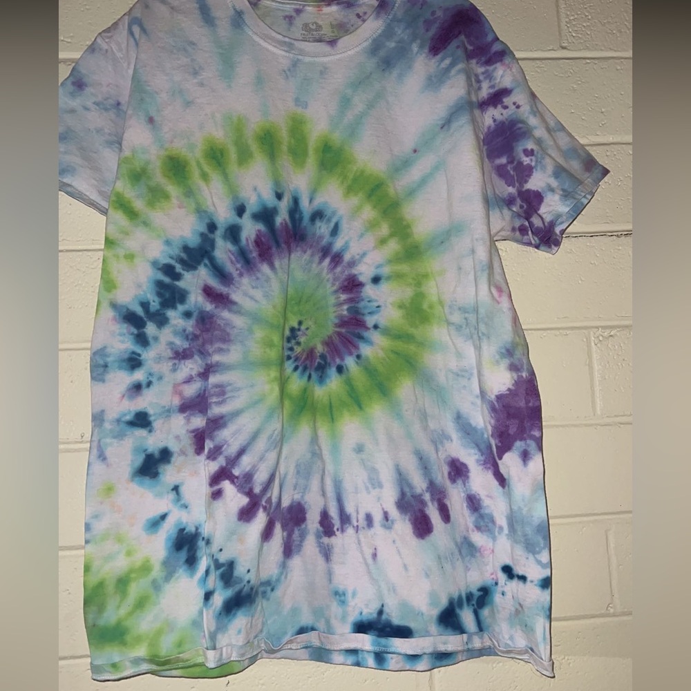 tie dyed tee size large